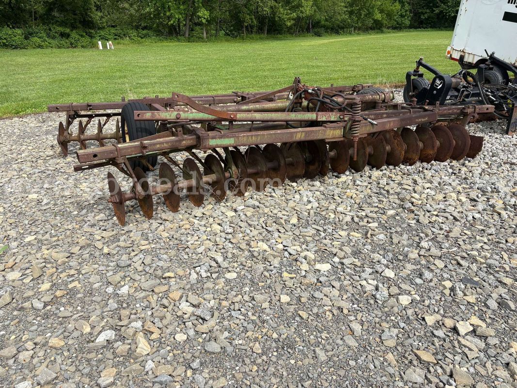John Deere Tandem Disc Harrow