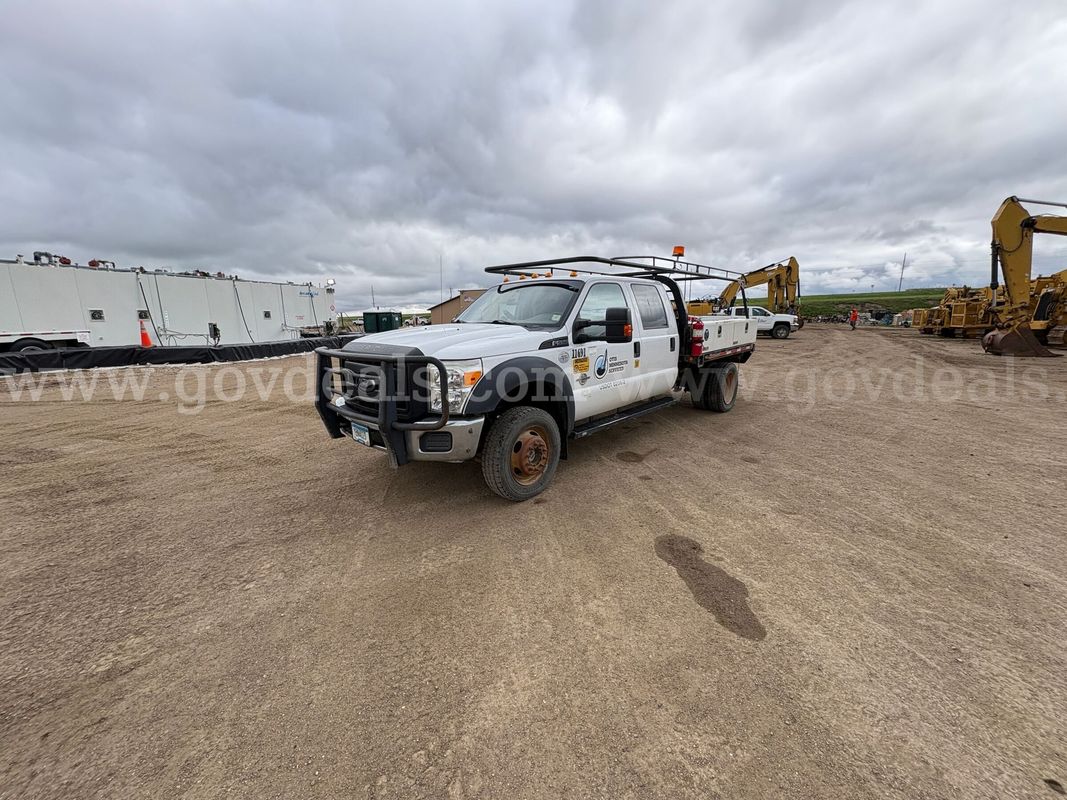 2015 Ford F-550 SD 4x4 Crew Cab Flatbed Dually