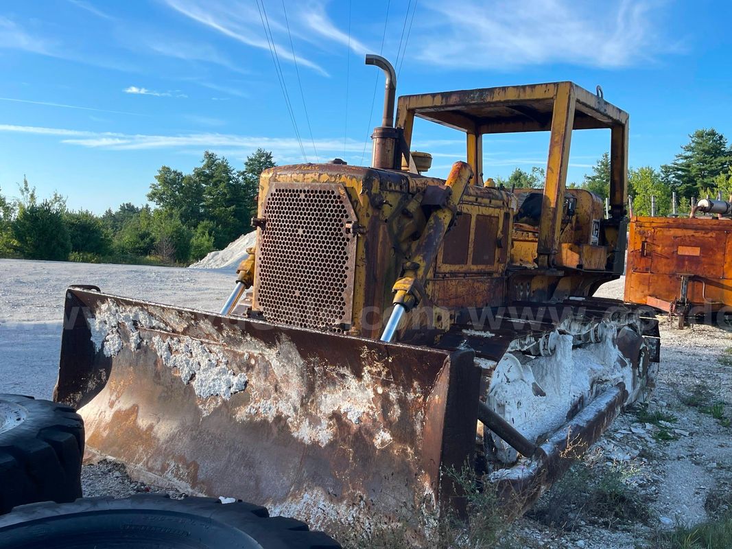 1969 Caterpillar D6C Crawler Tractor-Inoperable