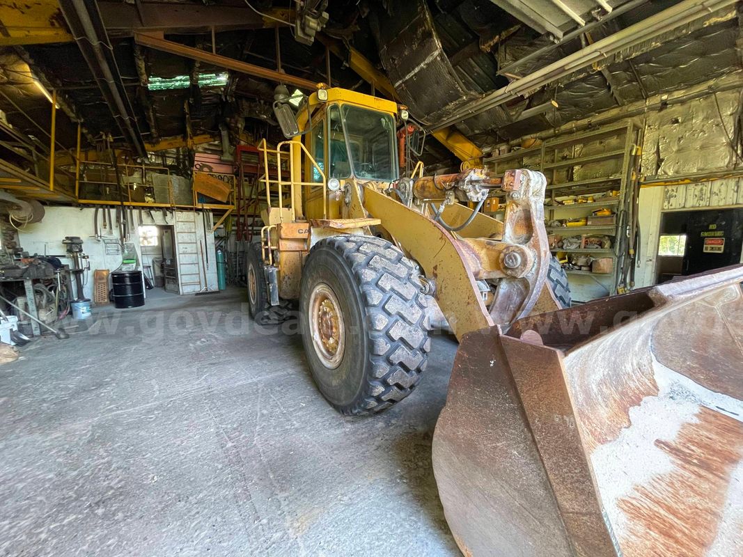 1986 Caterpillar 966D 4WD Articulated Wheel Loader-Inoperable