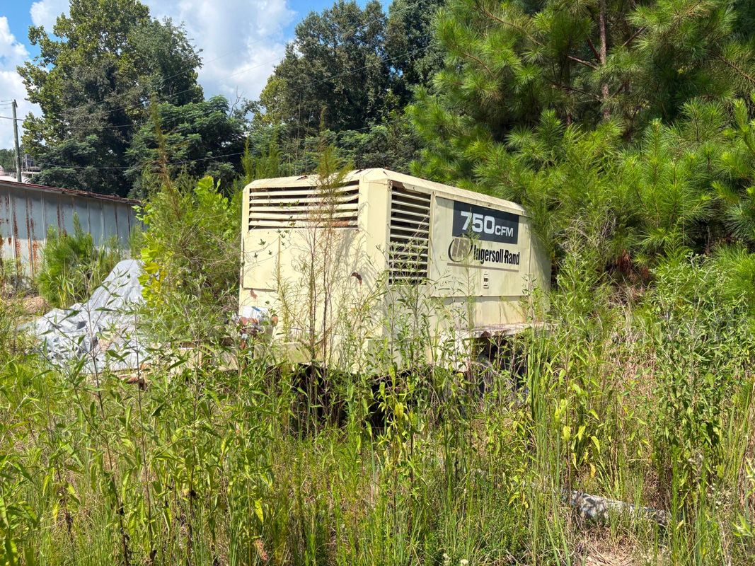 Ingersoll-Rand 750 CFM T/A Portable Air Compressor-Inoperable