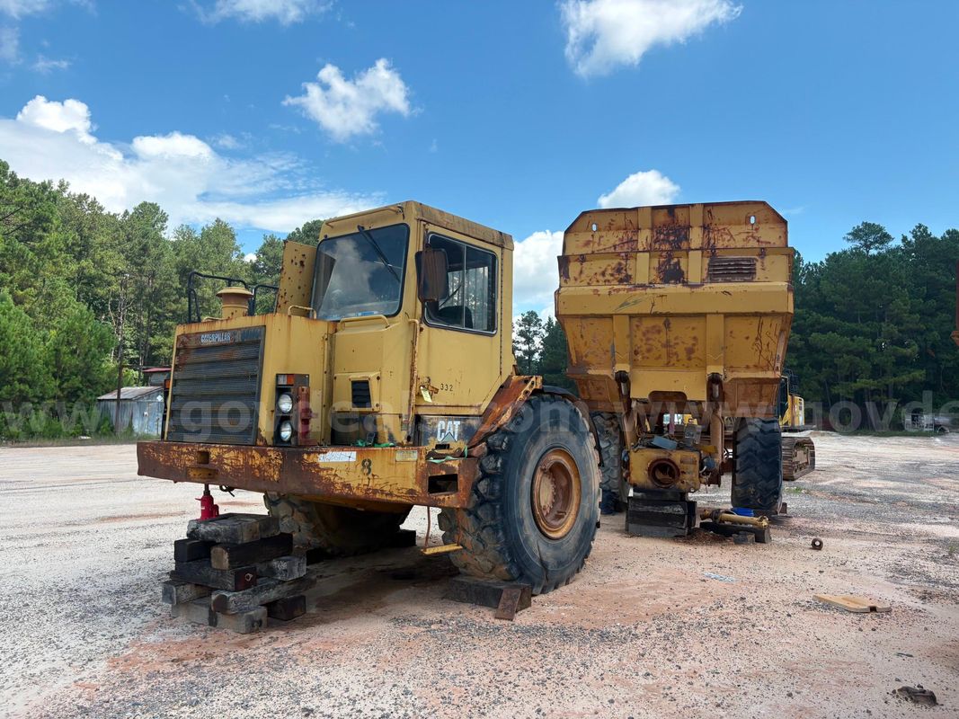 1987 Caterpillar D30C 4x4 Articulated Rear Dump Truck-Inoperable