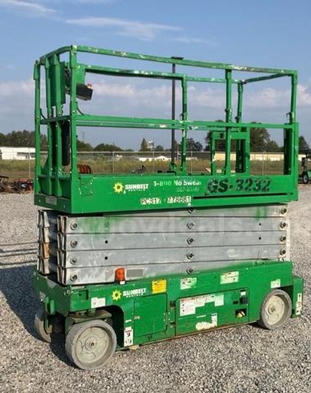 2016 Genie GS3232 Electric Scissor Lift
