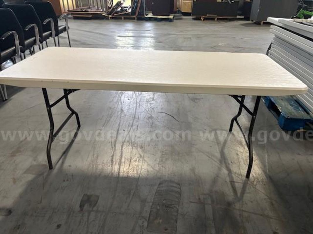 Folding Tables - Set of 5