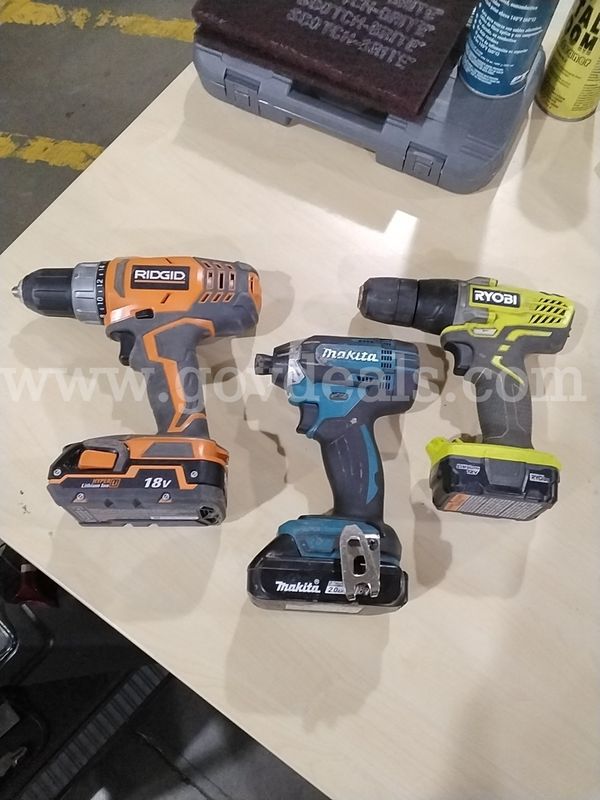 Power Drill Lot