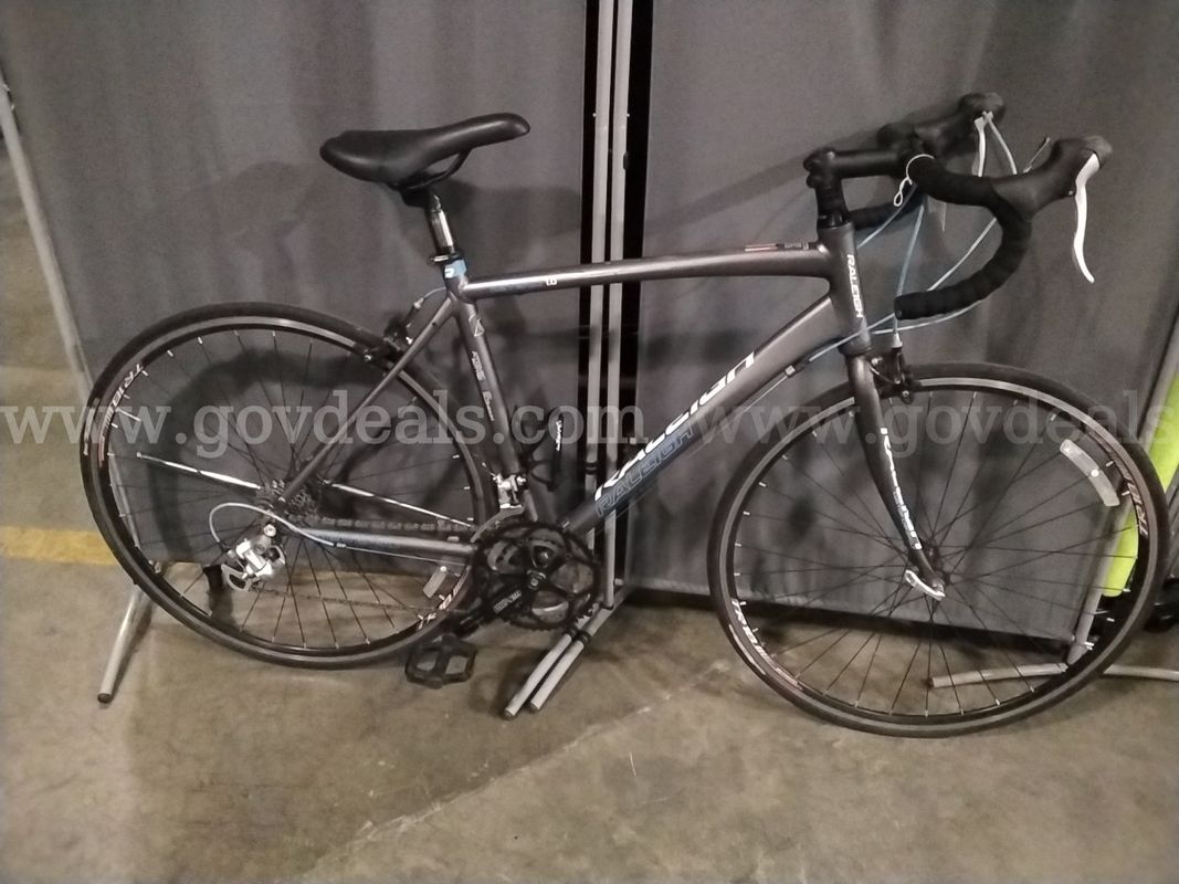 Raleigh Revenio Bicycle