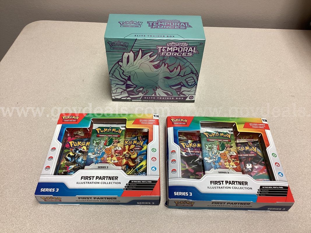 Pokémon Scarlet & Violet Temporal Forces Elite training box, 2 Pokémon First Partner Illustration Collection Series 3