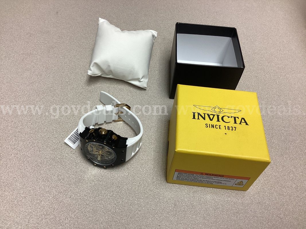 Invicita Racing Vaulthan 44 mm men’s watch