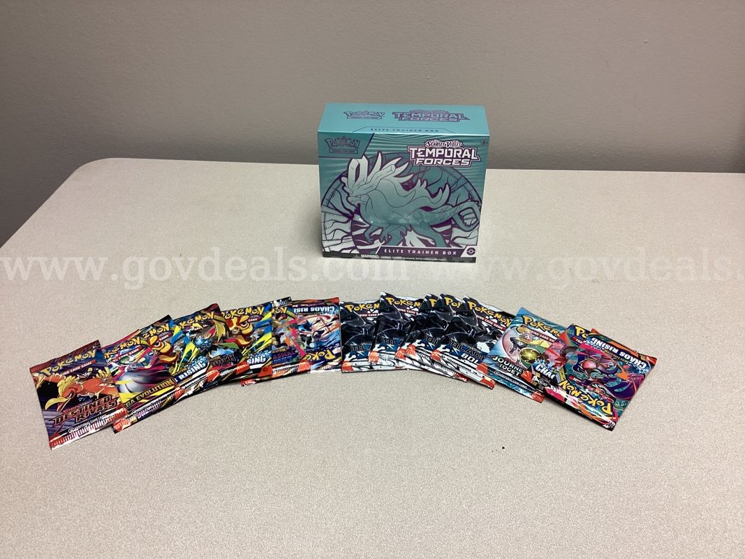 Pokémon Scarlet & Violet Temporal Forces Elite training box, 15 Pokémon assorted booster packs