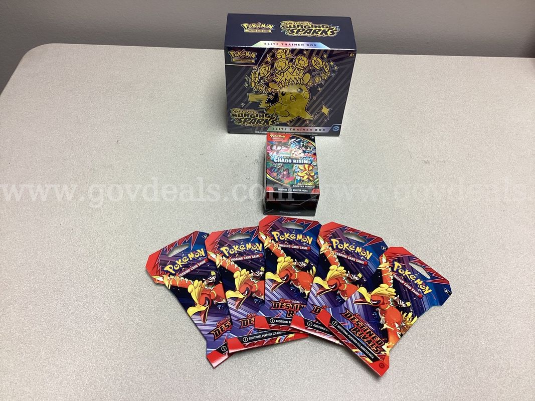 Pokémon Scarlet & Violet Surging Sparks Elite trainer Box, Chaos rising booster pack, 5 Sleeved booster packs