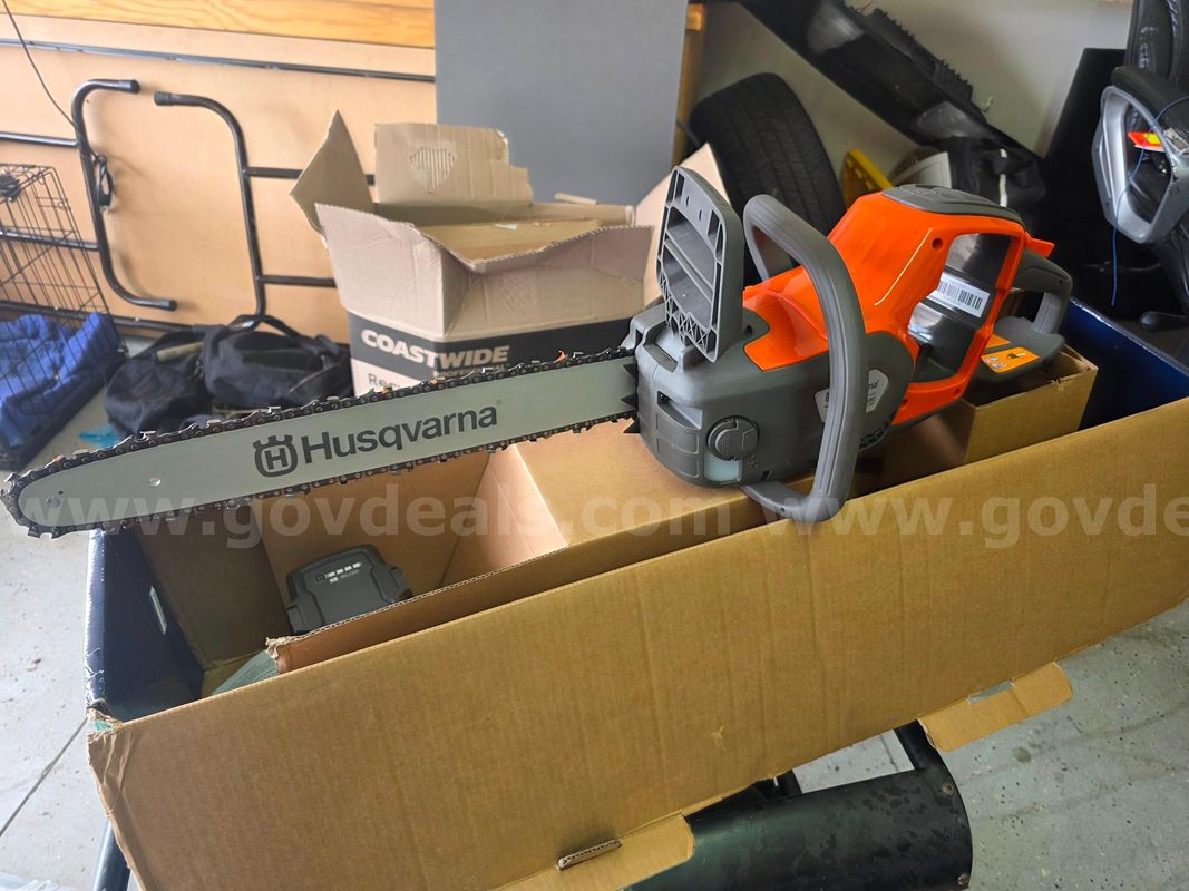 Battery Operated Husqvarna Chainsaw