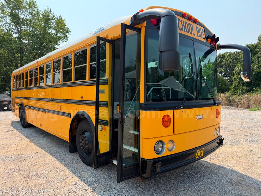 2013 Thomas Saf-T-Liner HDX