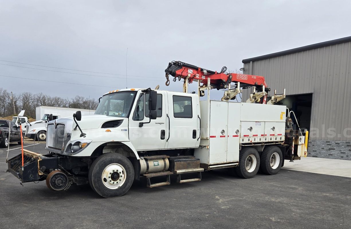 2015 International Service Truck