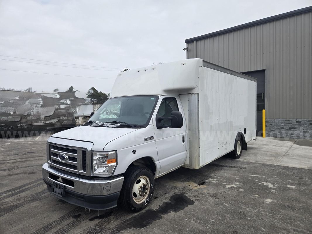 2020 FORD E-350 Van