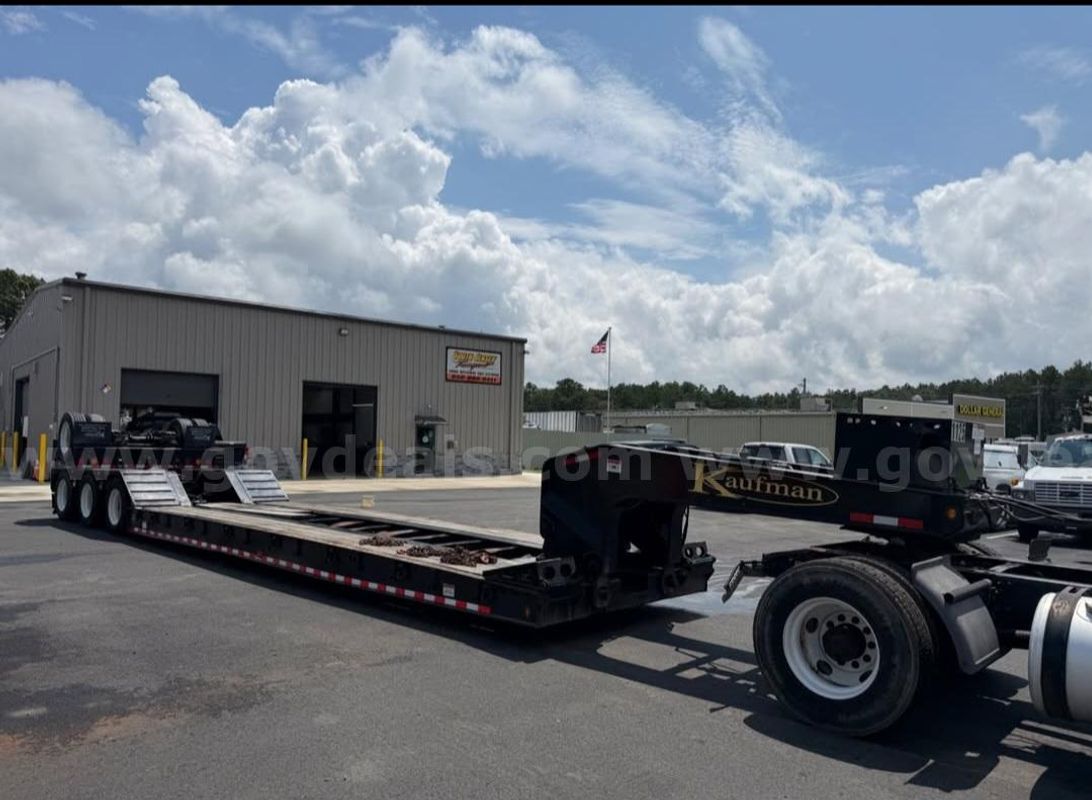 2023 Kaufman lowboy trailer 55 ton 4 axle