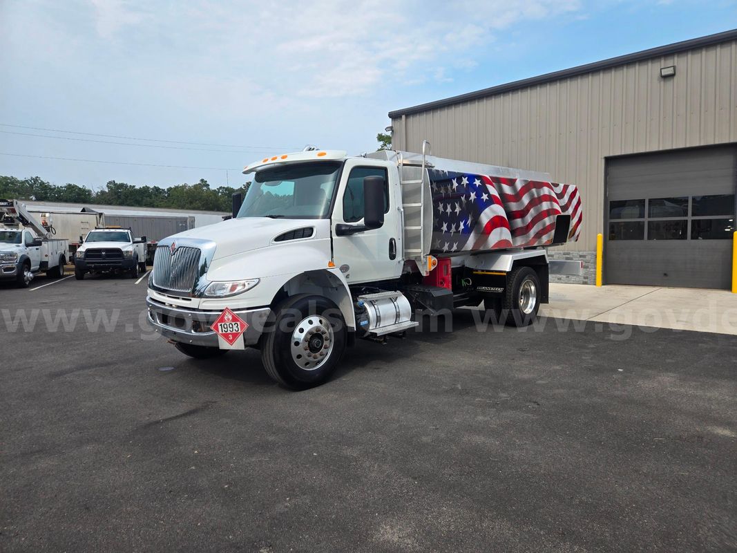 2021 International fuel oil delivery tanker