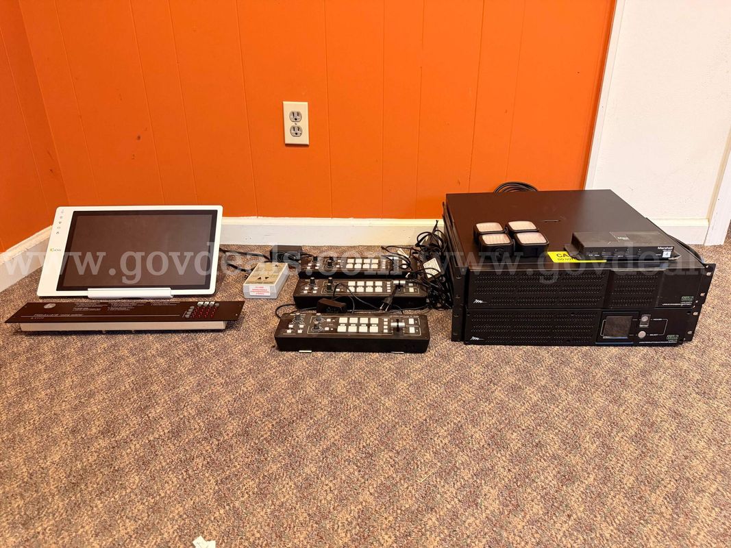Assorted Audio/Visual Electronics