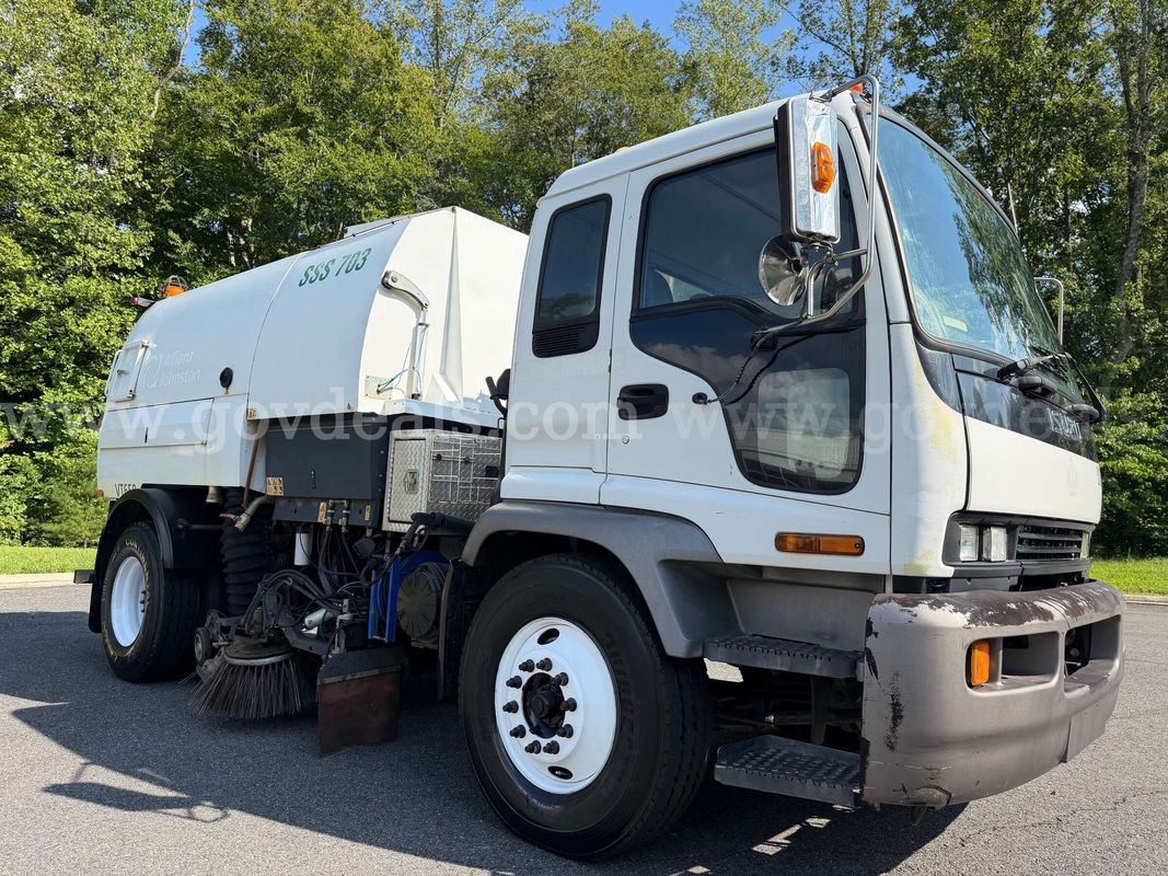 2009 Isuzu SWEEPER VT650