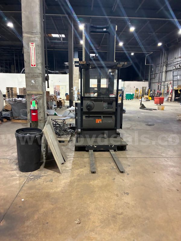 Crown Stand-Up Forklift