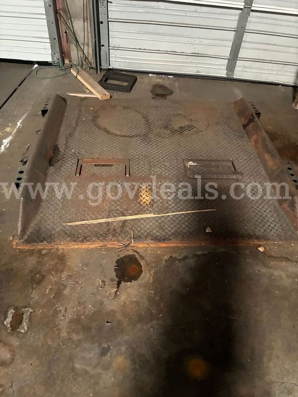 2 WAREHOUSE LIFTGATE - PORTABLE