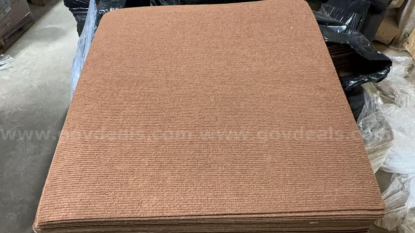 SHIPPING AVAILABLE 40pcs Light Coffee Brown Peel & Stick Carpet Squares 24x24 Inch Self Adhesive (B0003-A2)