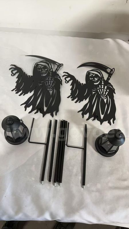 SHIPPING AVAILABLE Lot of 10 Solar Halloween Grim Reaper Yard Stakes with Hanging Lantern Lights (B4-04)