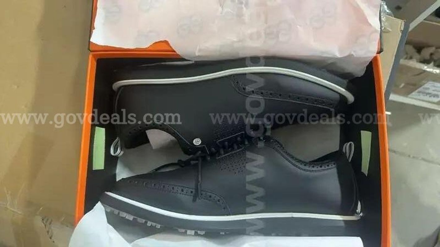 SHIPPING AVAILABLE 88 Links Brogue Synthetic Leather Golf Shoes | Breathable & Non-Spiked | Black/White(6-05)