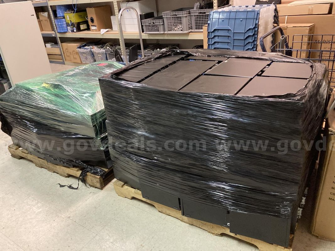 Lot of Dell Desktops & Laptops