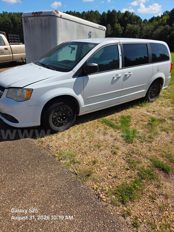 2014 Dodge Grand Caravan. WE HAVE TITLE.