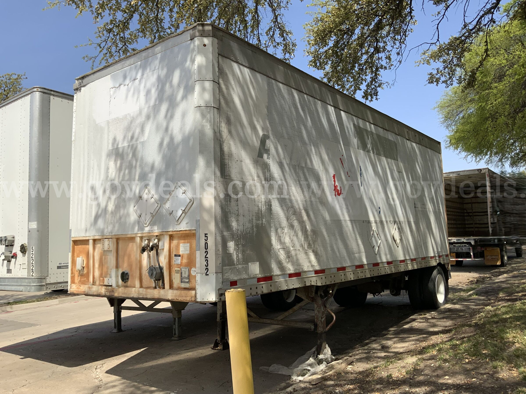 1988 Monon MA3-15-SA-28W S/A Enclosed Trailer