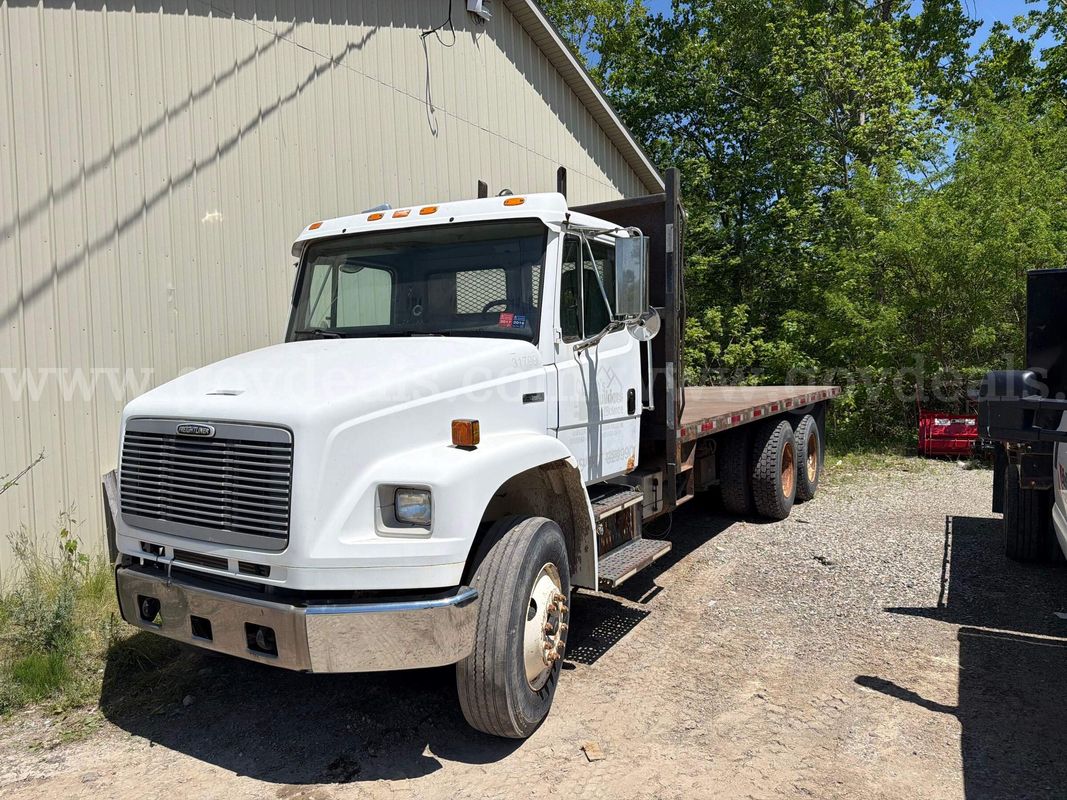 2003 Freightliner FL80 T/A Flatbed Truck