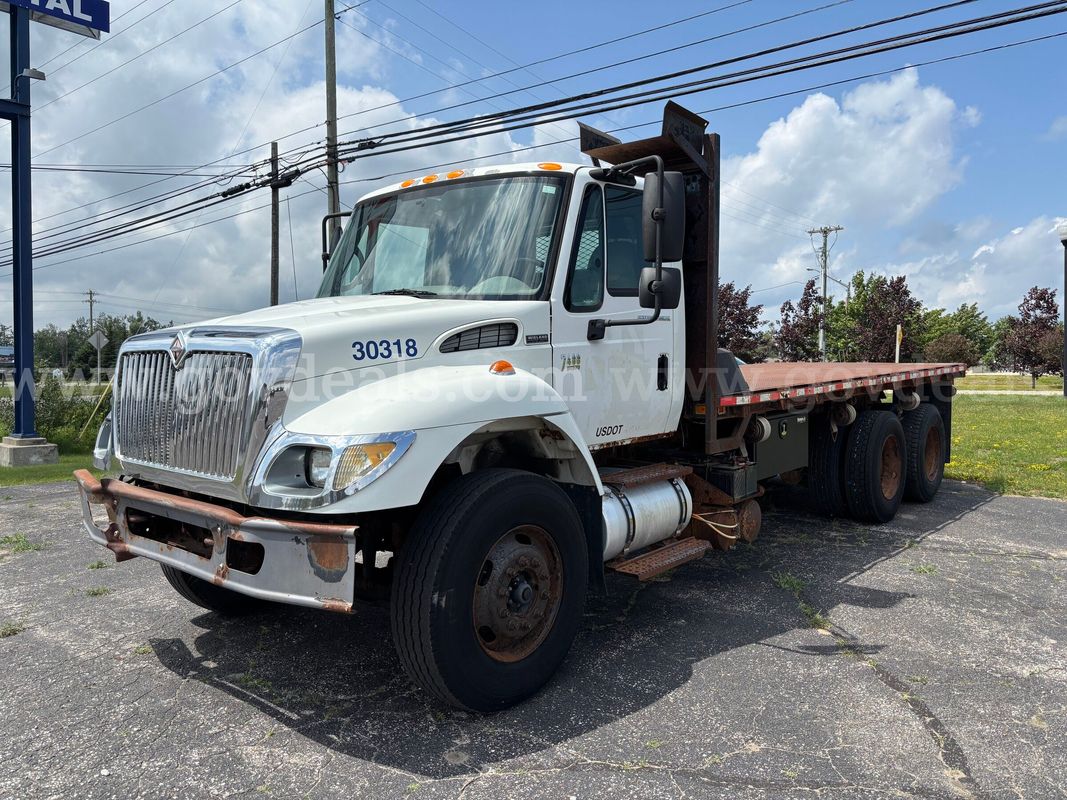 2005 International 7400 T/A Flatbed Truck-Inoperable