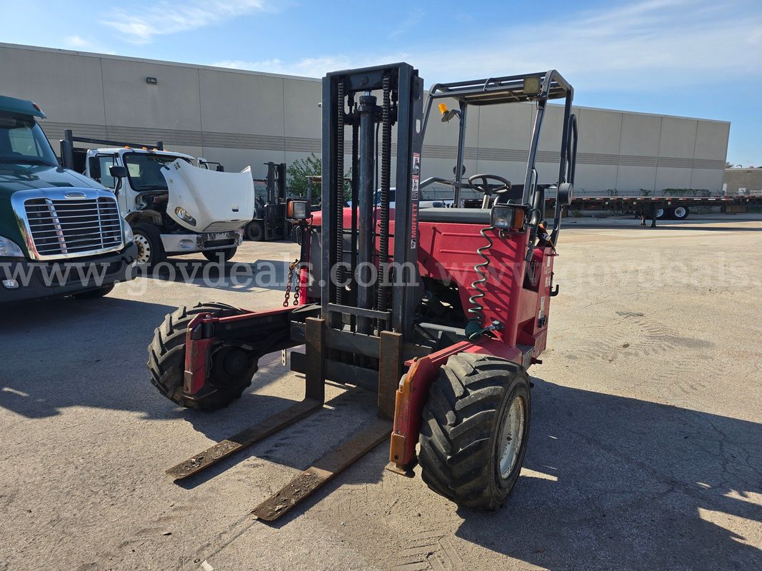 2016 Moffett M8 55.3 Truck Mounted Forklift