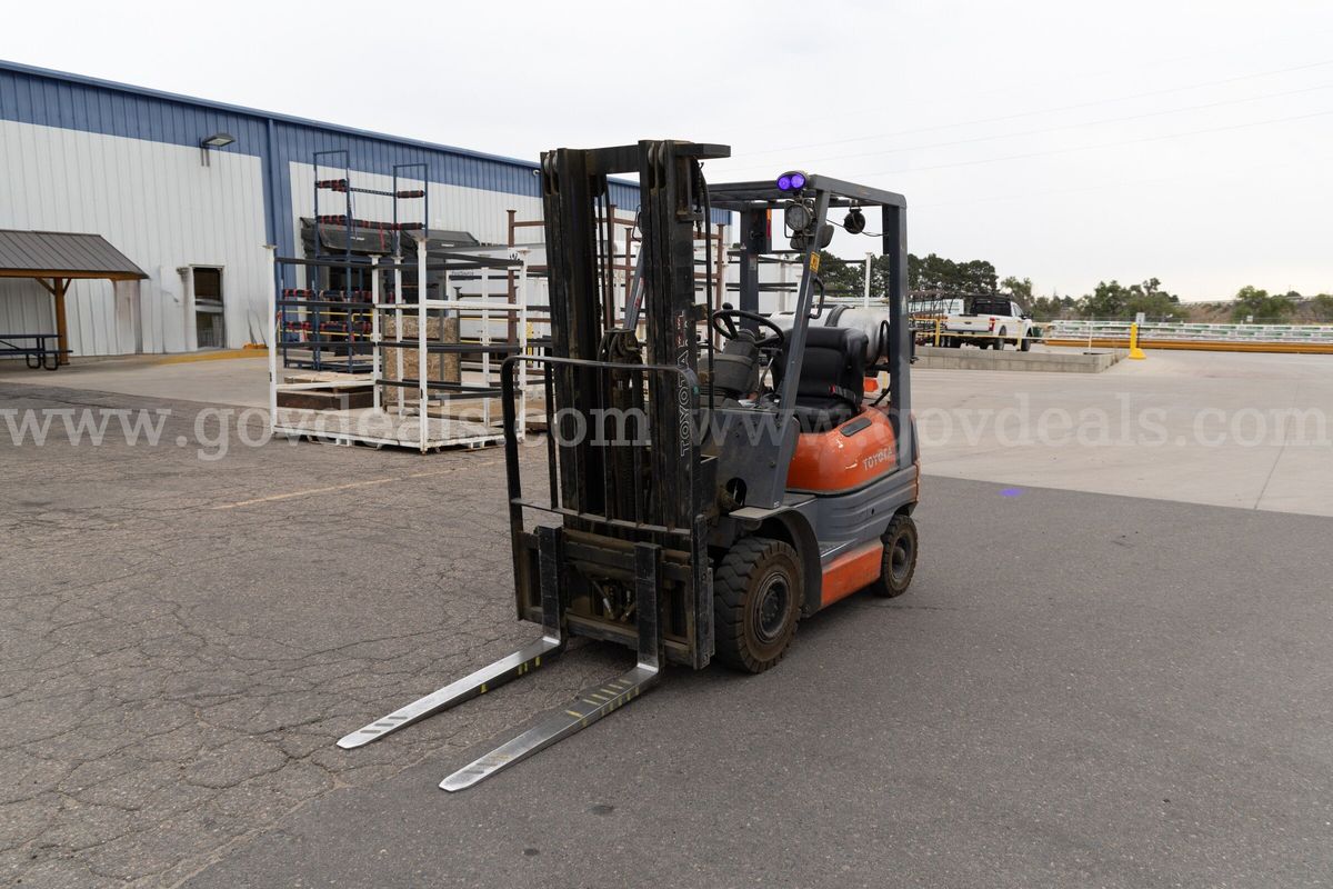1997 Toyota 42-6FGU15 Pneumatic Tire Forklift