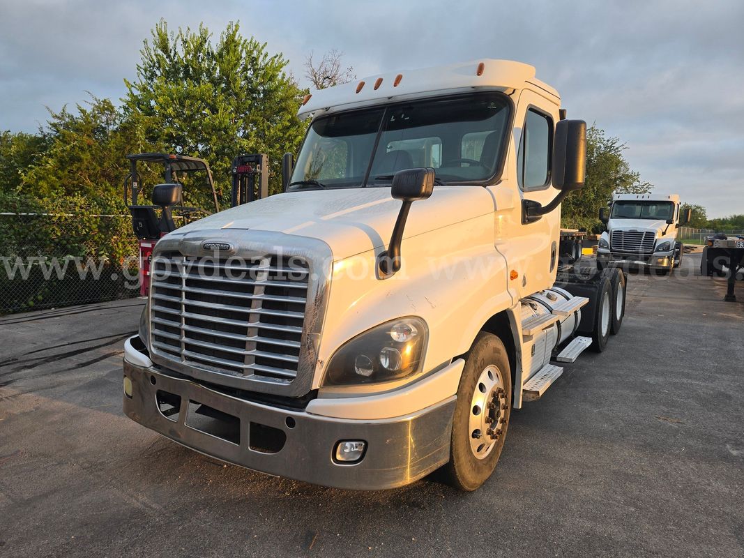 2017 Freightliner Cascadia T/A Truck Tractor