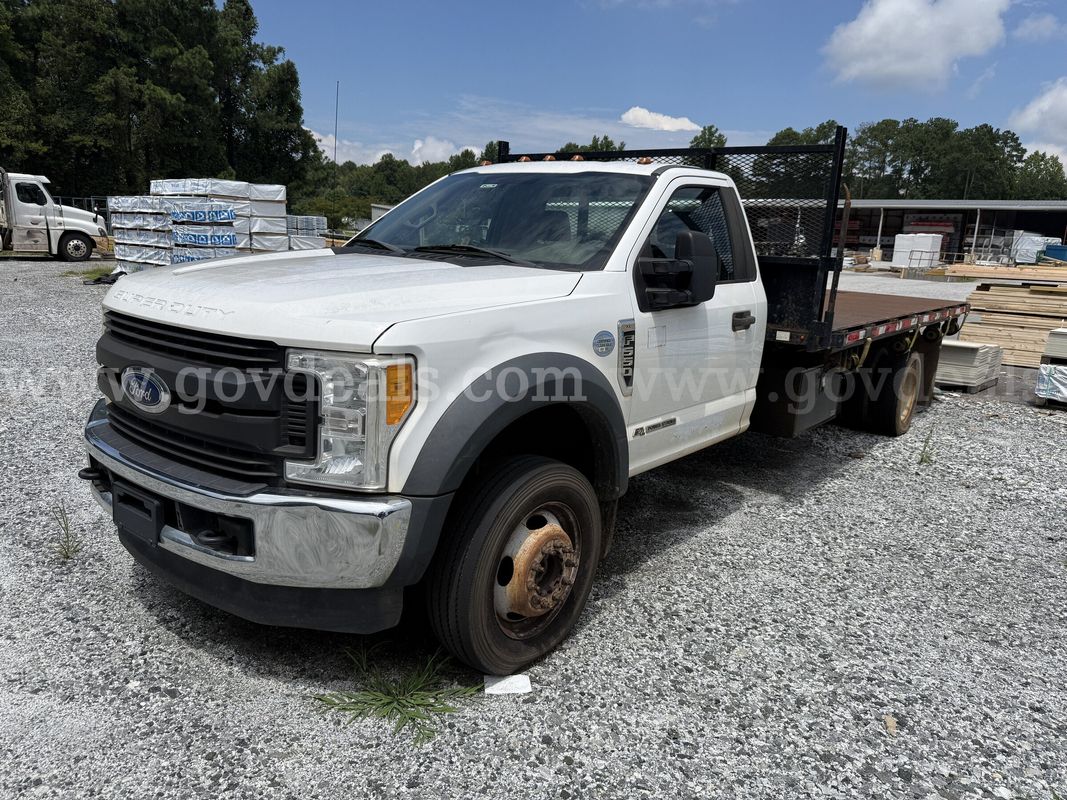 2017 Ford F-550 XL SD 4x4 Flatbed Dump Dually