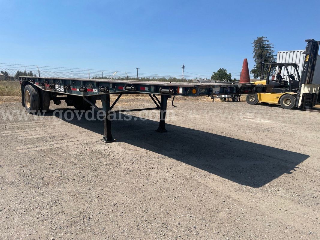 1984 Trailmobile S/A Flatbed Trailer