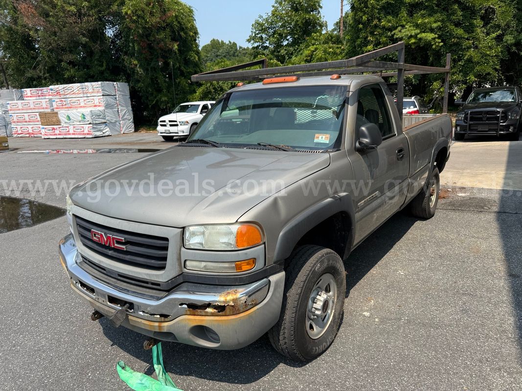 2003 GMC Sierra 2500 HD 4x4 Pickup-Inoperable