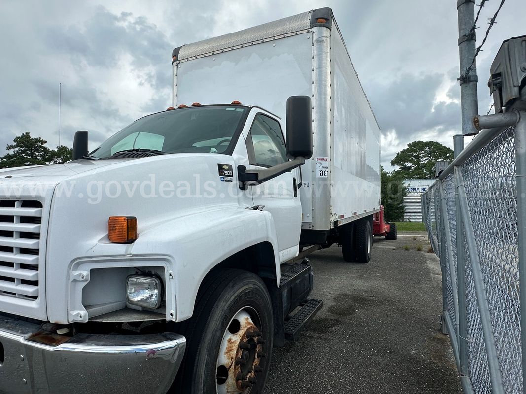 2007 Chevrolet C7500 S/A Box Truck-Inoperable