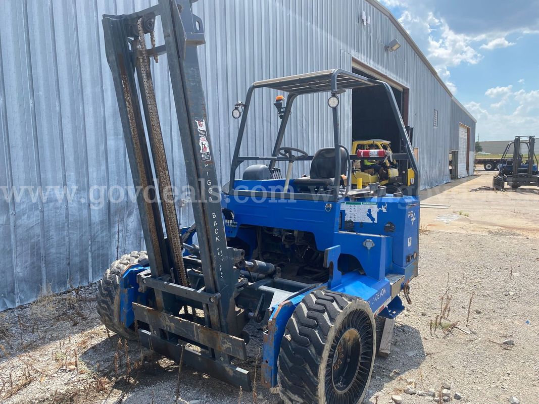 2017 Princeton PB55.3 Truck Mounted Forklift -Inoperable
