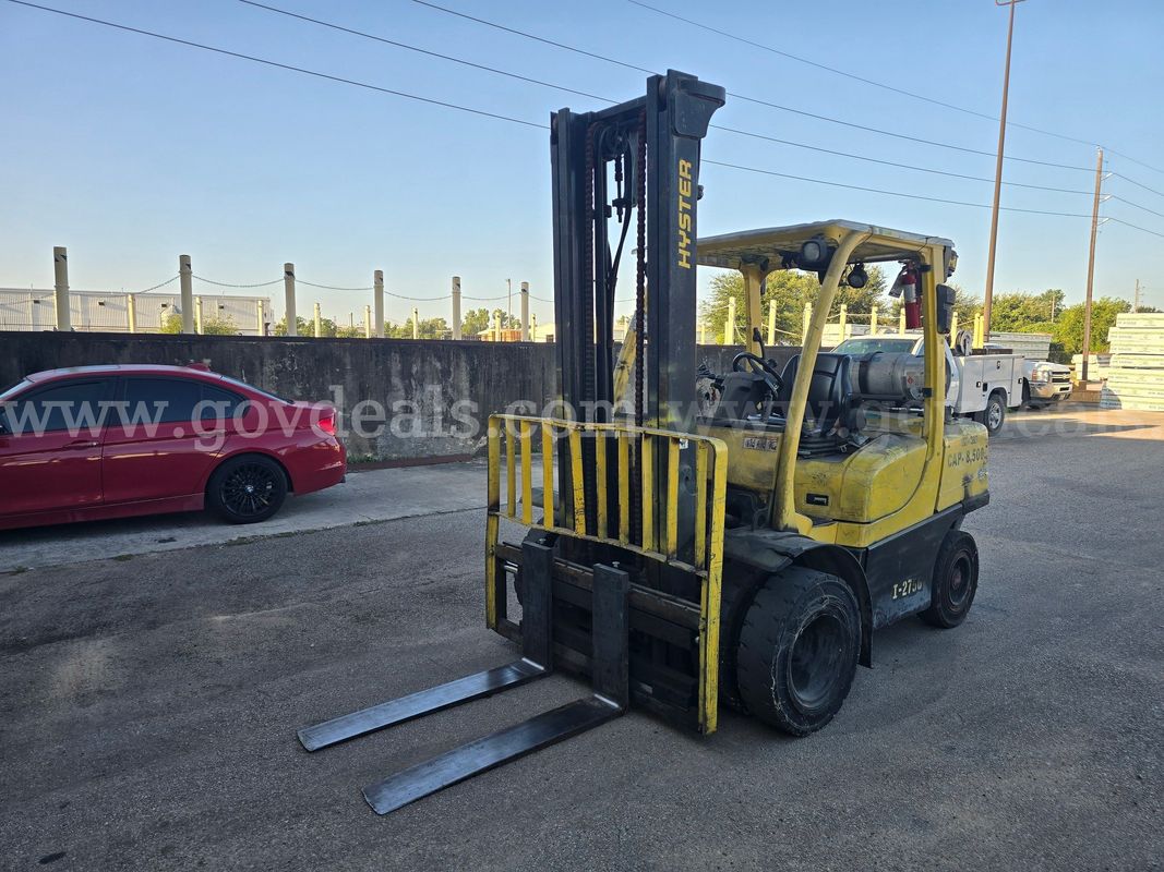 2011 Hyster H90FT Pneumatic Tire Forklift