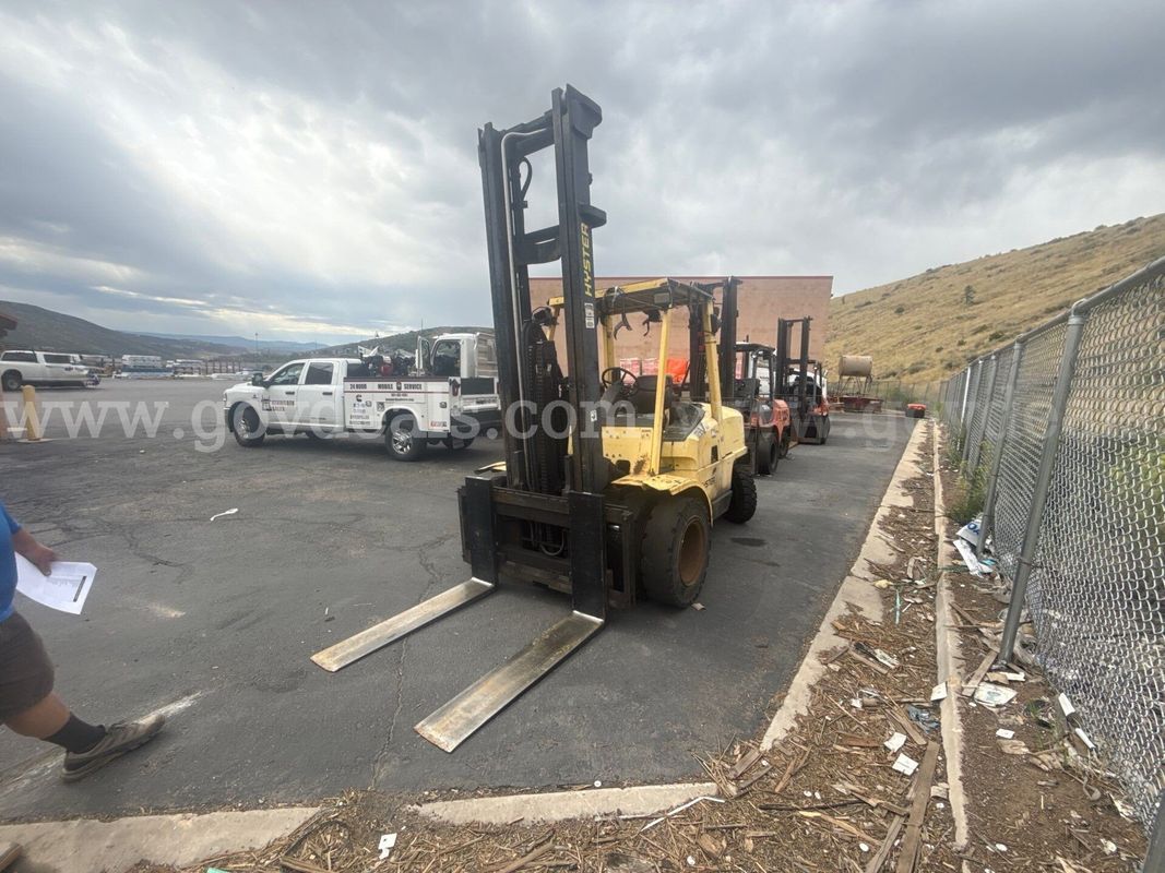 2005 Hyster H100XM Pneumatic Tire Forklift