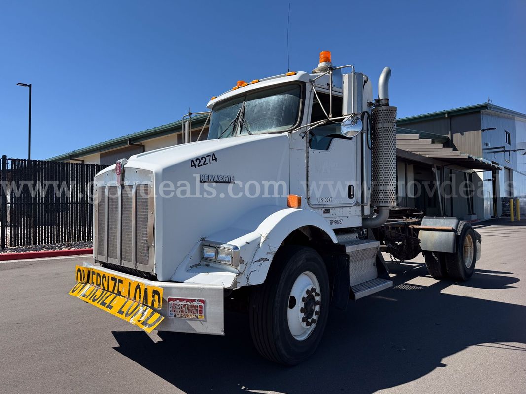 2007 Kenworth T800B S/A Truck Tractor