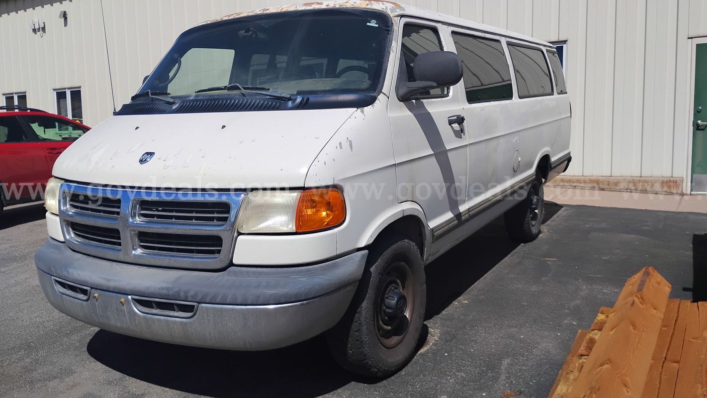 2001 Dodge Ram Wagon 3500 Passenger Van