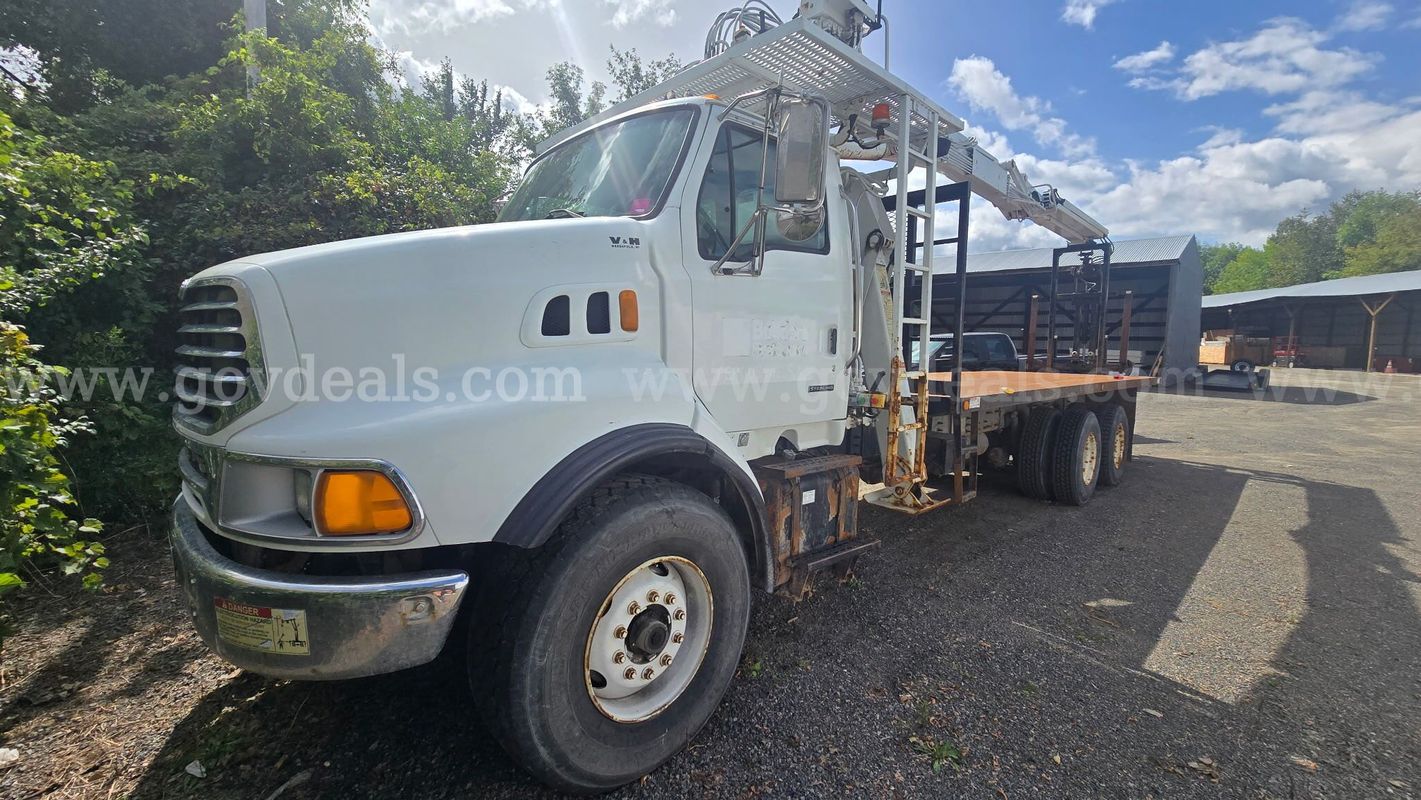 IMT 16000 Series lll Crane Mtd on 2004 Sterling LT9513 T/A Flatbed Truck -Inoperable