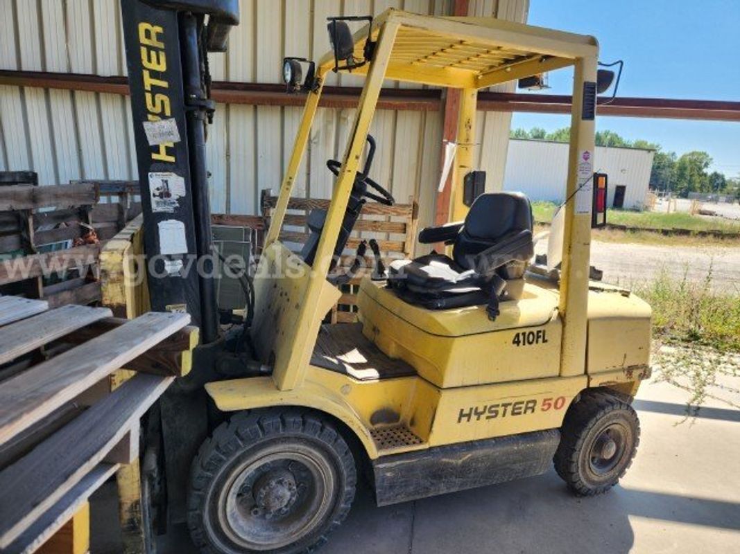 2003 Hyster H50XM Pneumatic Tire Forklift -Inoperable