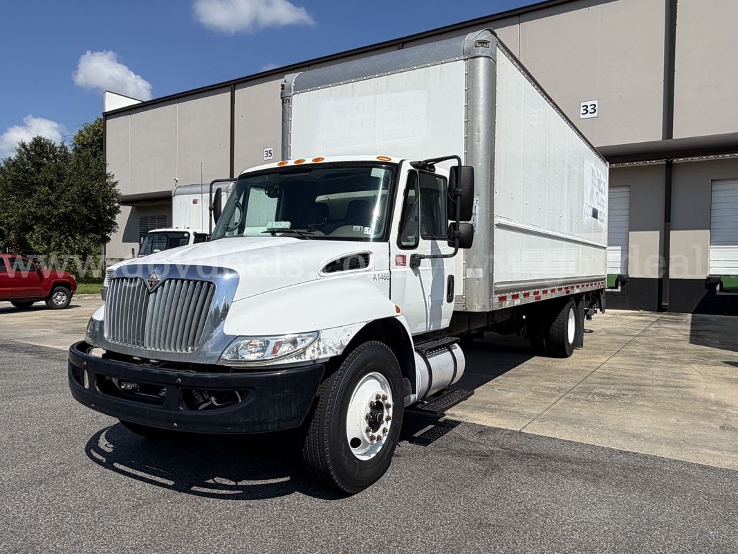 2011 International DuraStar 4300 S/A Box Truck