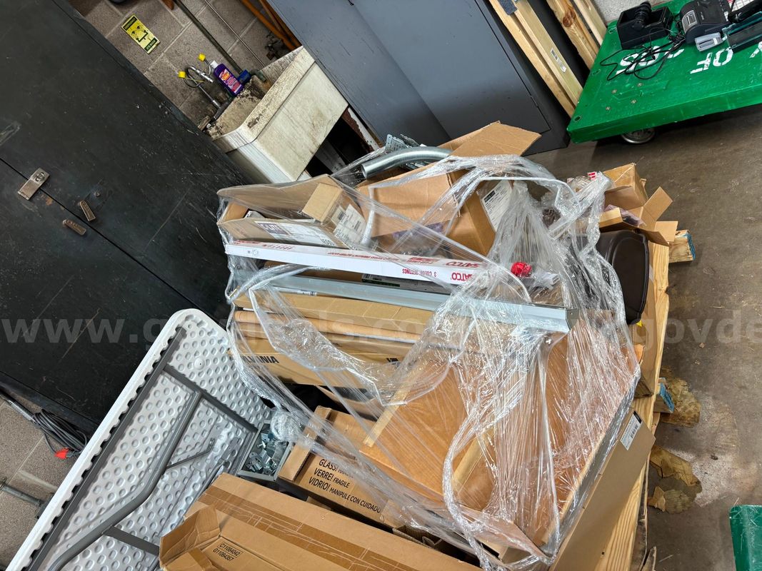 Two pallets of Miscellaneous commercial maintenance materials