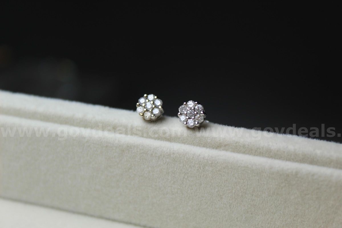 10K White Gold Floral Designed Diamond Stud Earrings