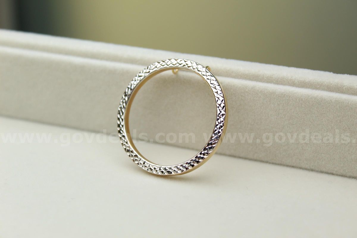 14K Gold Two-Tone Circle Pendant
